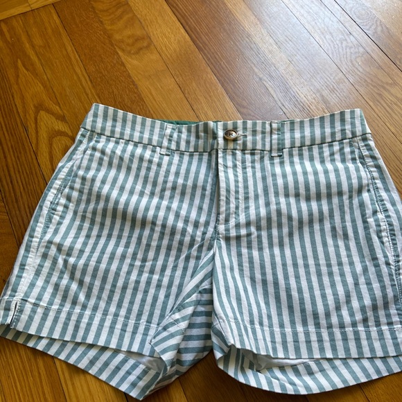 Old Navy everyday short green/white stripe size 4. - Picture 6 of 6